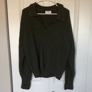 Old Navy Dark Green V-Neck Sweater